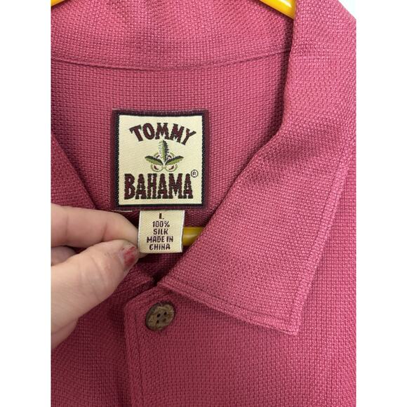 Tommy Bahama 100% Silk Red Button Down Size Large Resort Wear Vacation Beach - Picture 2 of 4